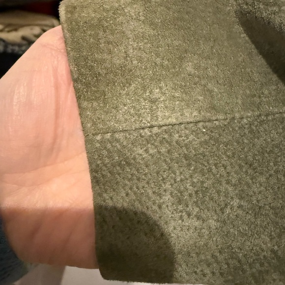 Chic Olive Suede Leather Women's Blazer - Picture 4 of 11